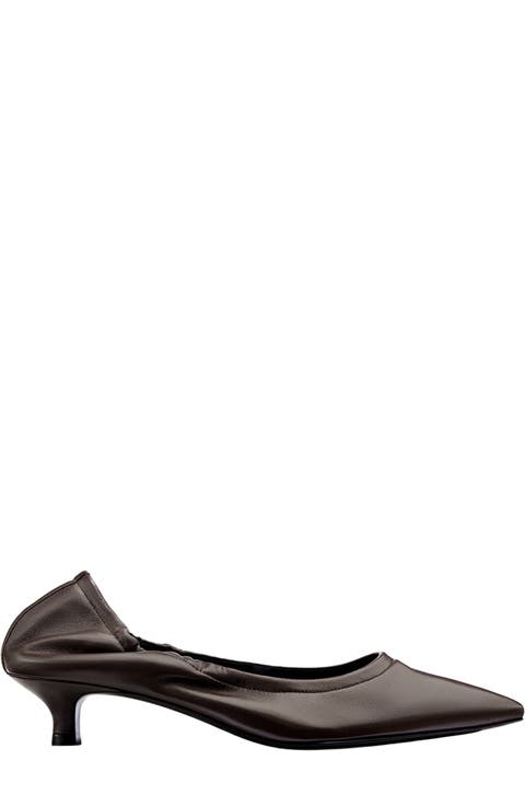 The Roma 40 Pumps