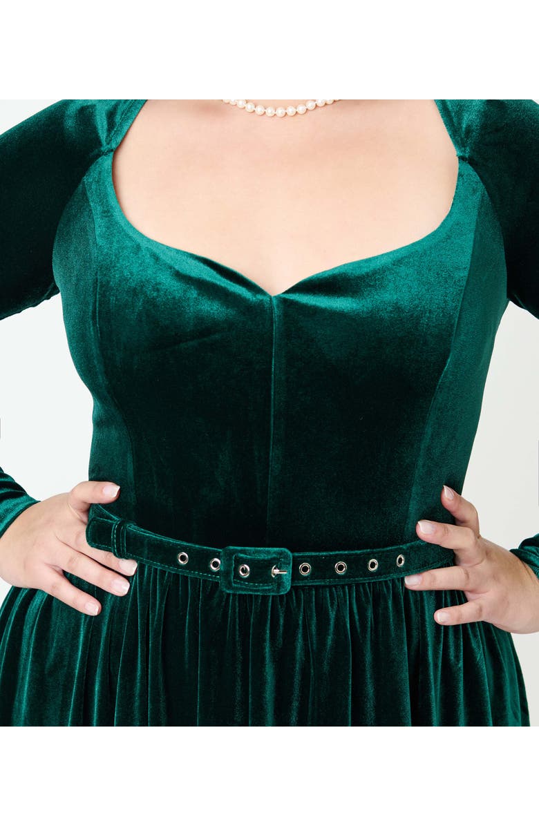 Unique Vintage Plus Size Long Sleeve Sweetheart Velvet Swing Dress, Alternate, color, Emerald
