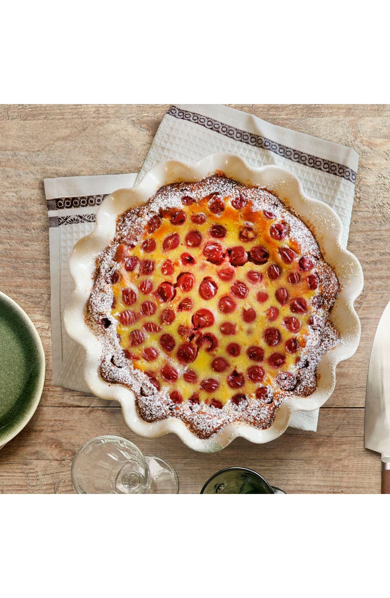 Emile Henry HR Ceramic 10-inch Ruffled Pie Dish, Alternate, color, Clay