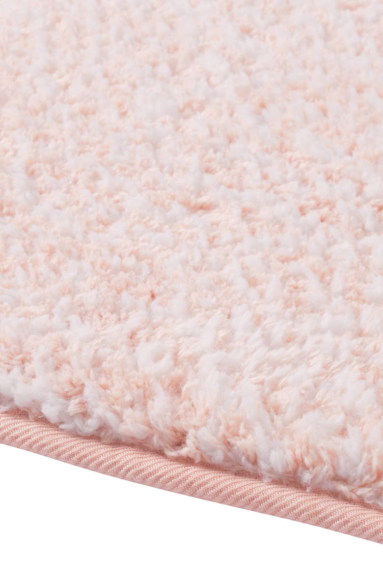 VCNY HOME Heathered Bath Rug, Alternate, color, Peach