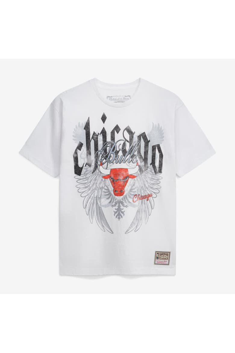 Men's Mitchell & Ness White Chicago Bulls Old English Classic T-Shirt, Main, color, White