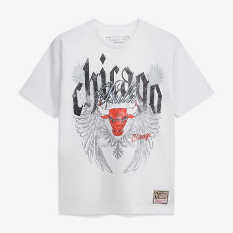 Men's Mitchell & Ness White Chicago Bulls Old English Classic T-Shirt