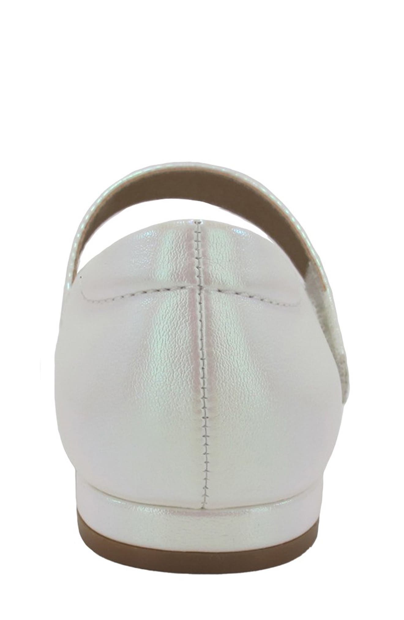 JELLYPOP Kids' Hanley Floral Appliqué Mary Jane Flat, Alternate, color, White