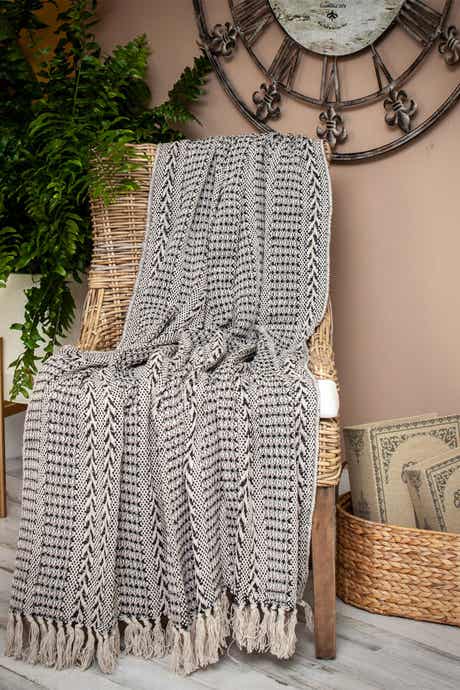 PARKLAND COLLECTION Lily Transitional Blue 52" x 67" Woven Handloom Throw