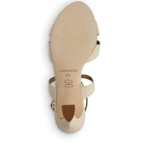 BERNARDO FOOTWEAR BERNARDO FOOTWEAR NEERA MID HEEL SANDAL