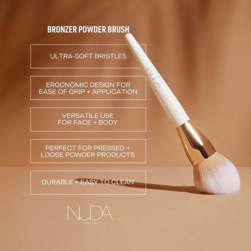 Nuda Bronzing Powder Brush