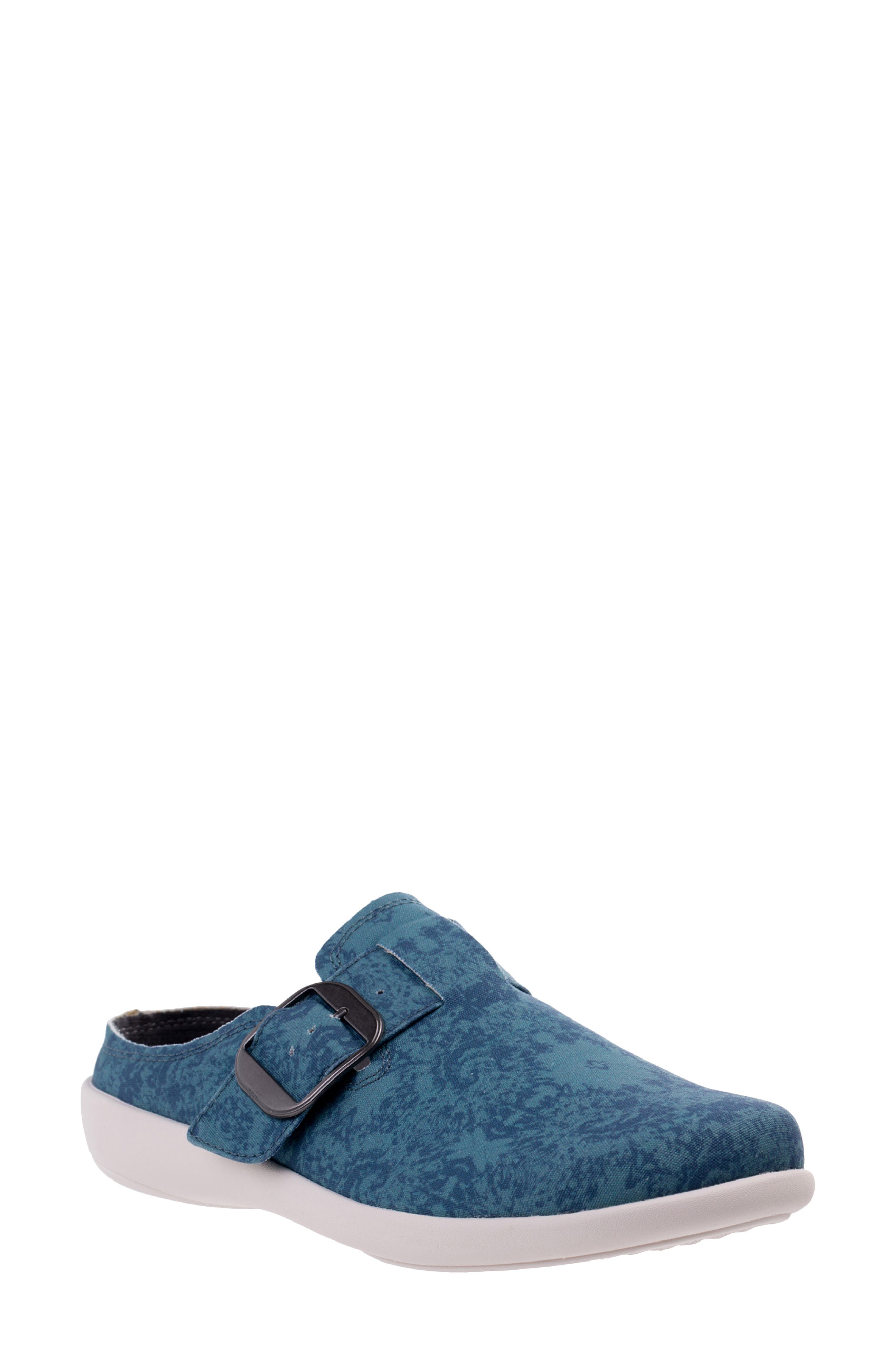 BLUE DAMASK