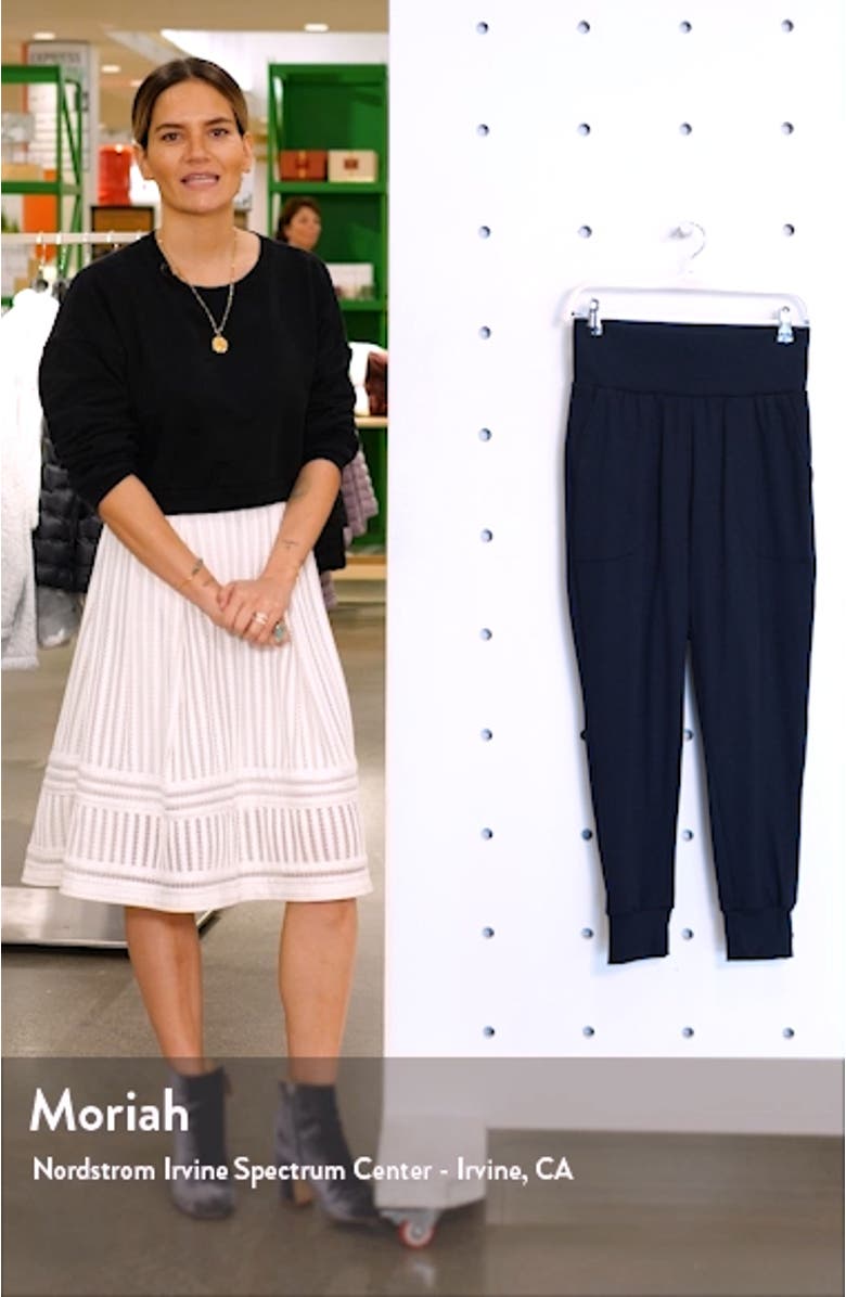 Flow Hyper Pocket 7/8 Yoga Pants, sales video thumbnail