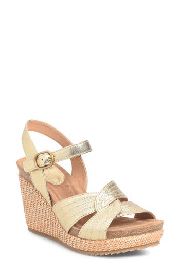 Söfft Clarissa Wedge Sandal In Gold
