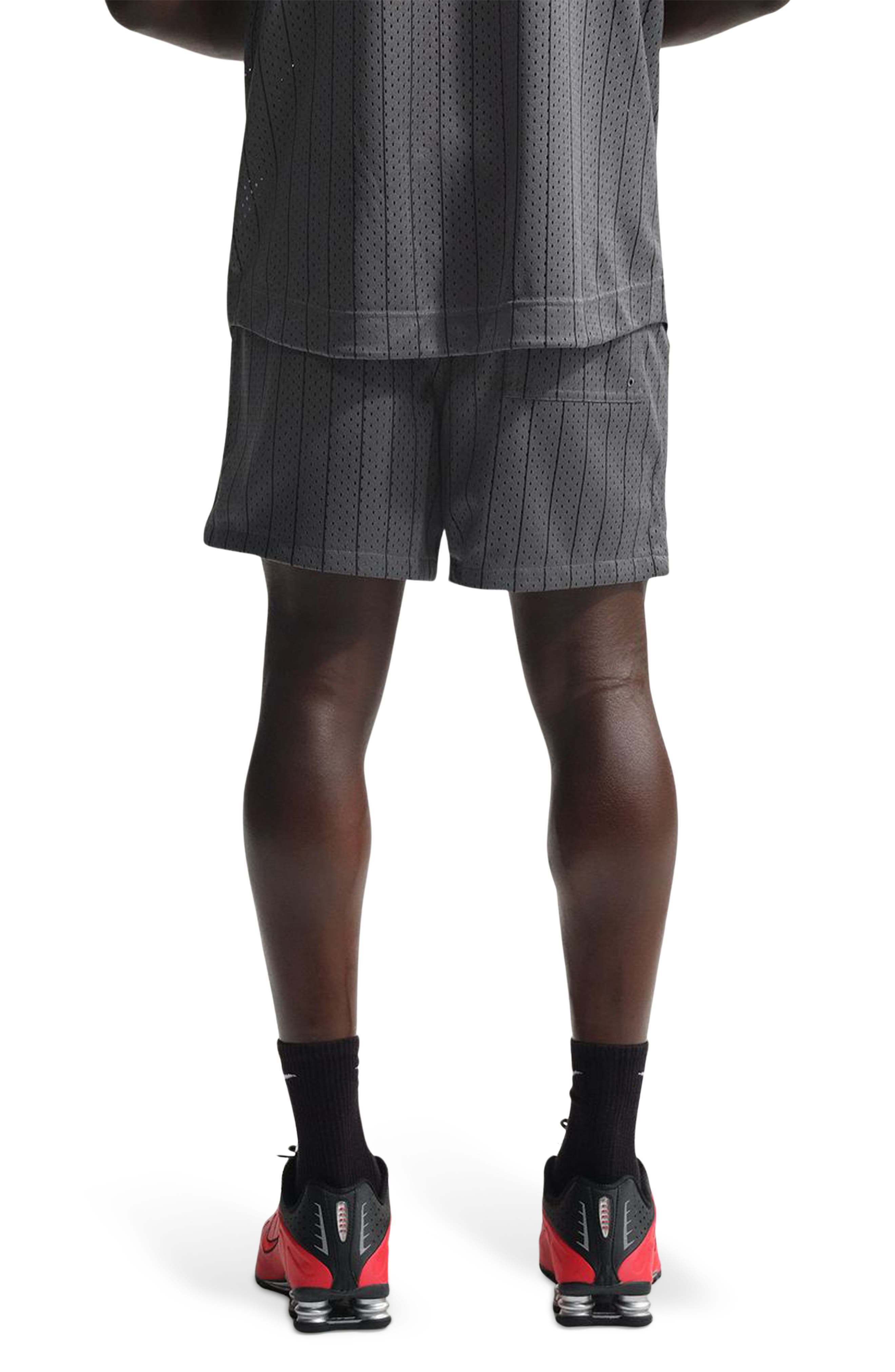 Мужские Nike Sportswear Club Flow Shorts — фото 2