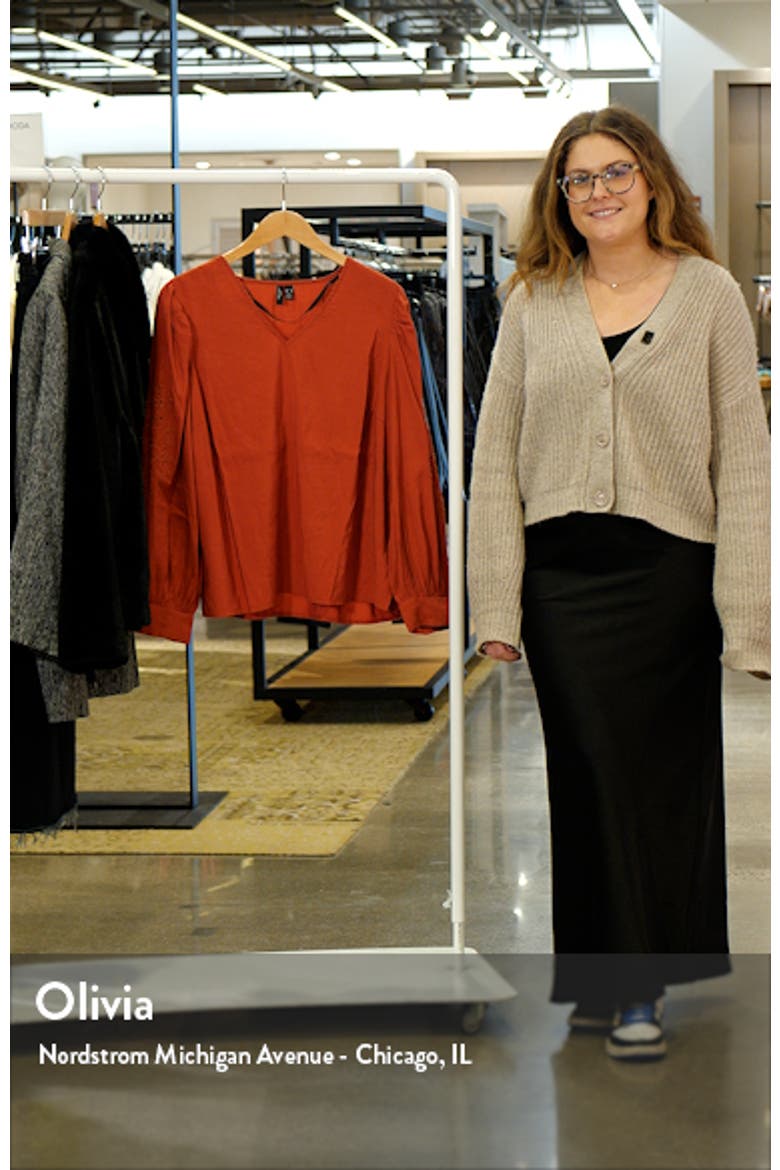 Curve Eyelet Sleeve Top video