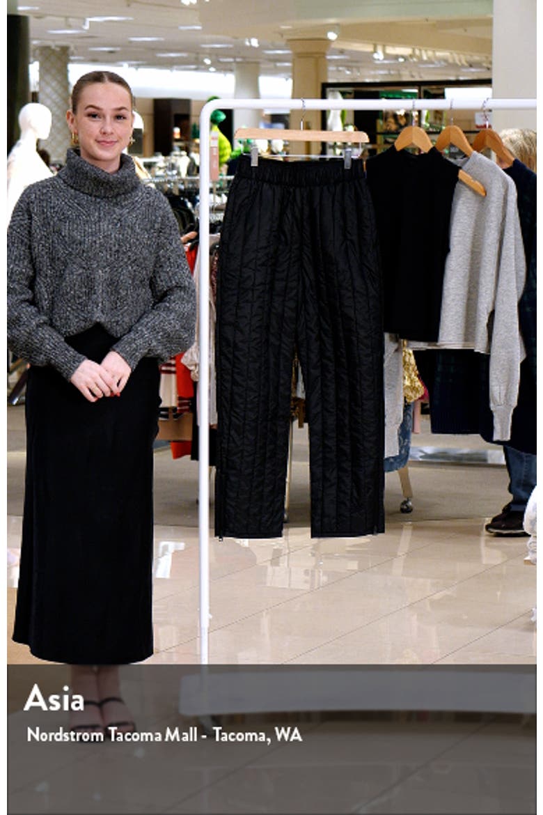 Sportswear Therma-FIT Tech Pack High Waist Crop Track Pants video