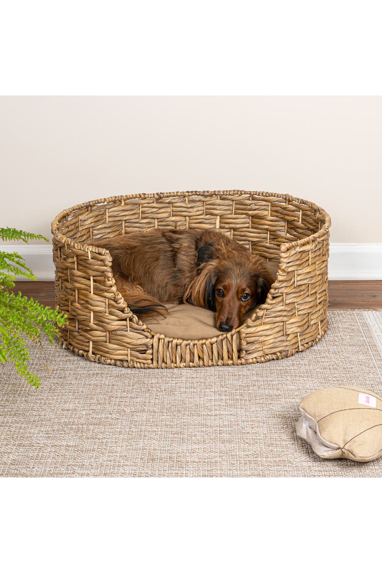 Perri 24" x 18" Classic Farmhouse Handwoven Hyacinth Oval Pet Bed, Machine-Washable Cushion, Main, color, Natural