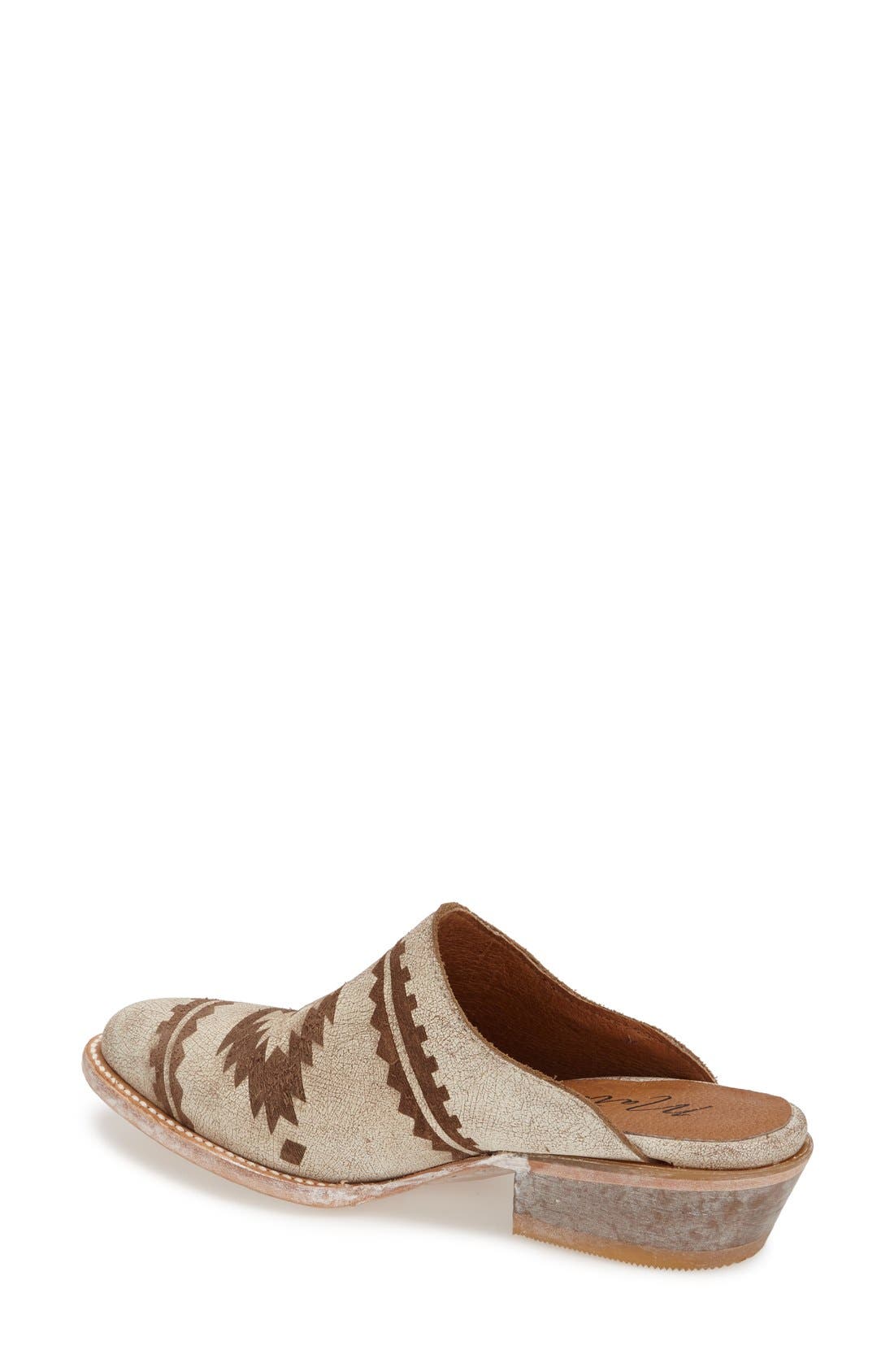 'Walter' Mule, Alternate, color, WHITE
