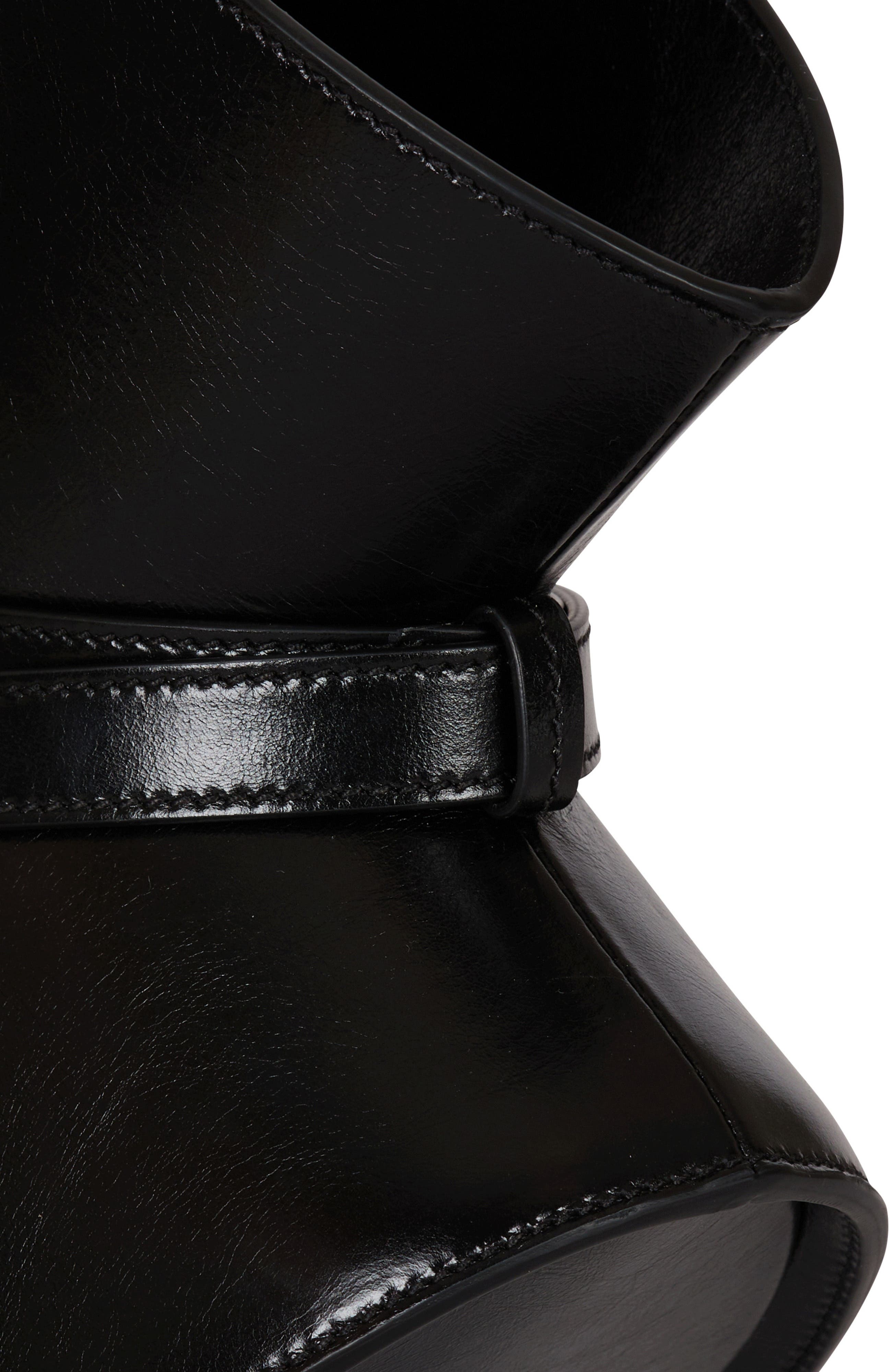 Balmain Medium Shuffle bag in calfskin leather, Alternate, color, 