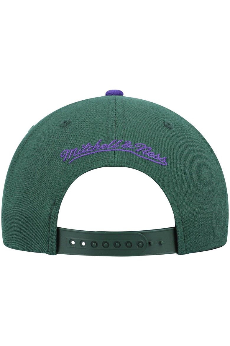 Men's Mitchell & Ness Green/Purple Milwaukee Bucks Hardwood Classics Team Two-Tone 2.0 Snapback Hat, Alternate, color, Hunter Green