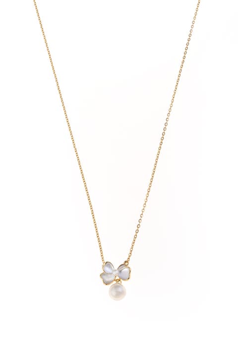 White Flower II Necklace