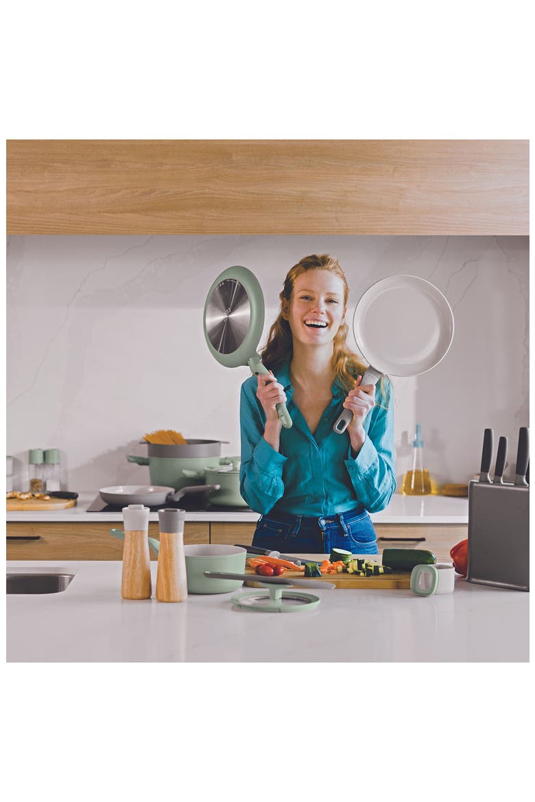 Leo Balance Omelet Pan, Alternate, color, SAGE