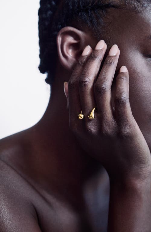 Kellery Amour Stud Earrings In Gold