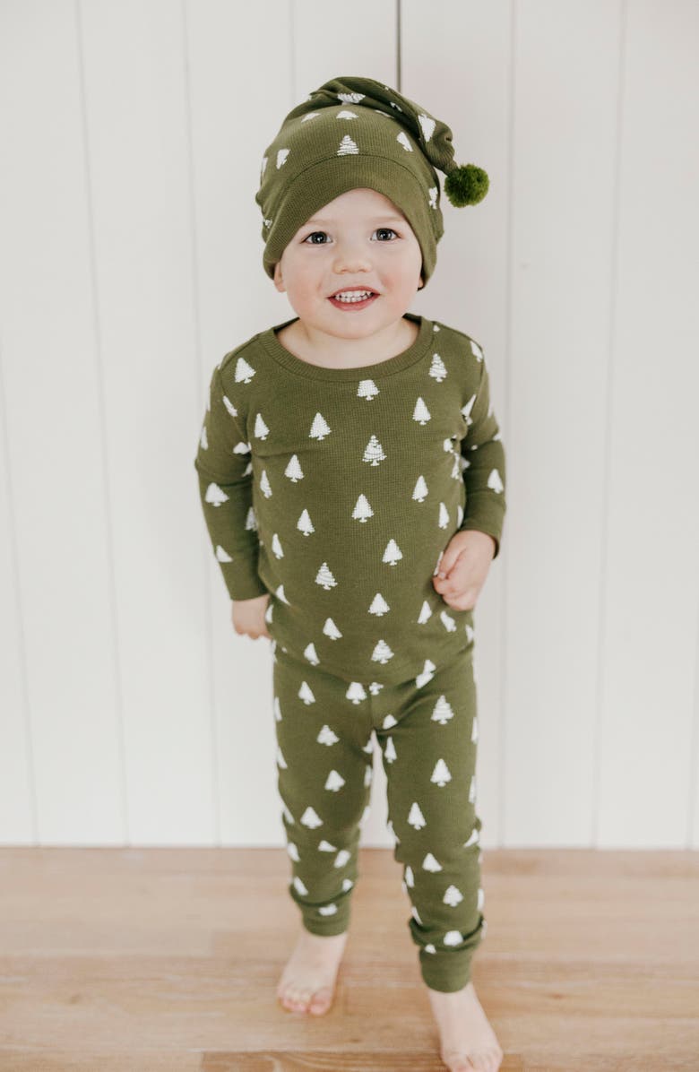 L'ovedbaby Holiday Print Fitted Two-Piece Organic Cotton Pajamas & Hat Set, Alternate, color, Frosty Pine