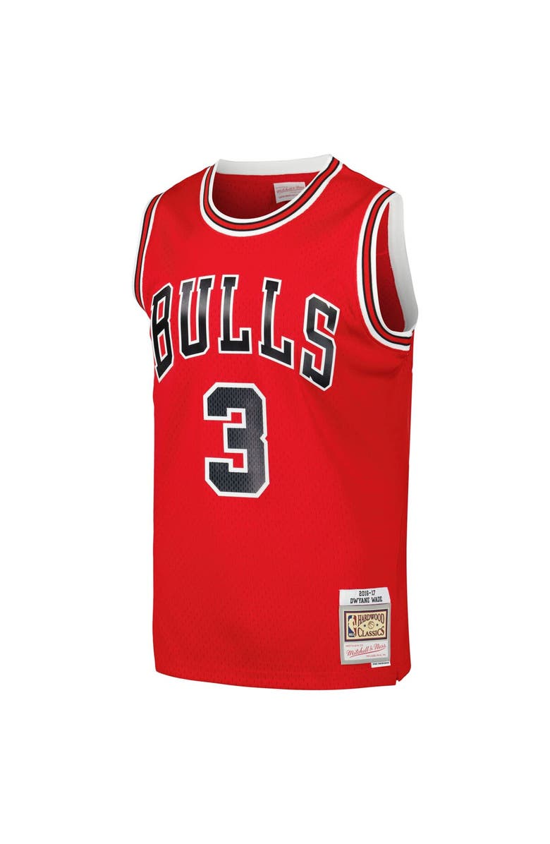 Mitchell & Ness Men's Mitchell & Ness Dwyane Wade Red Chicago Bulls 2016/17 Hardwood Classics Swingman Jersey, Alternate, color, Red