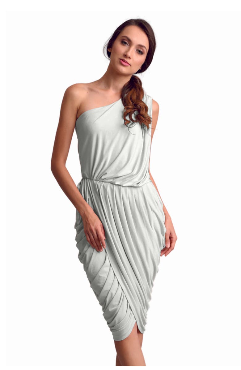 Pia Gladys Perey Celine, Main, color, 