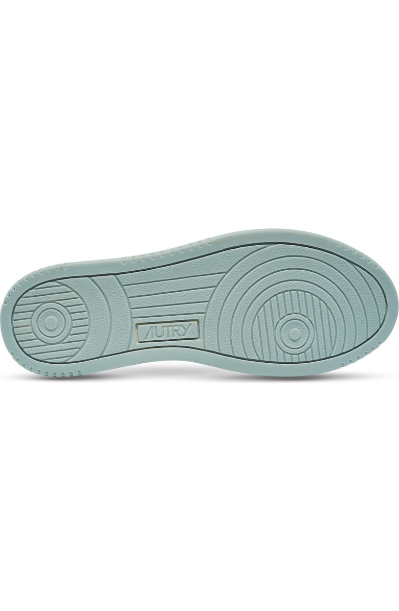 AUTRY Medalist Low Top Sneaker, Alternate, color, Bicolor Blue Surf Canvas