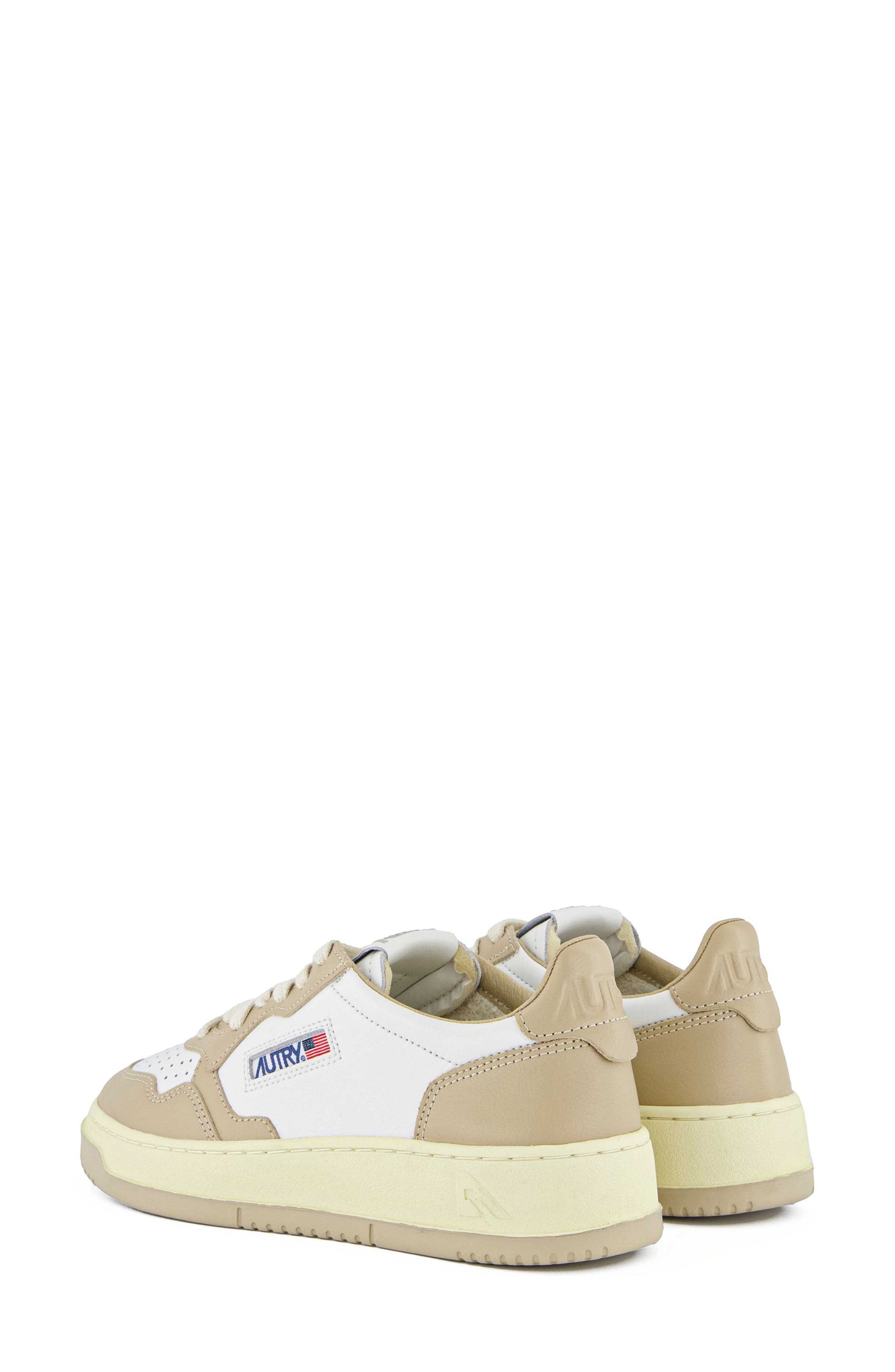 AUTRY Medalist Low Sneaker, Alternate, color, Leat/Leat Wht/Wht Pep