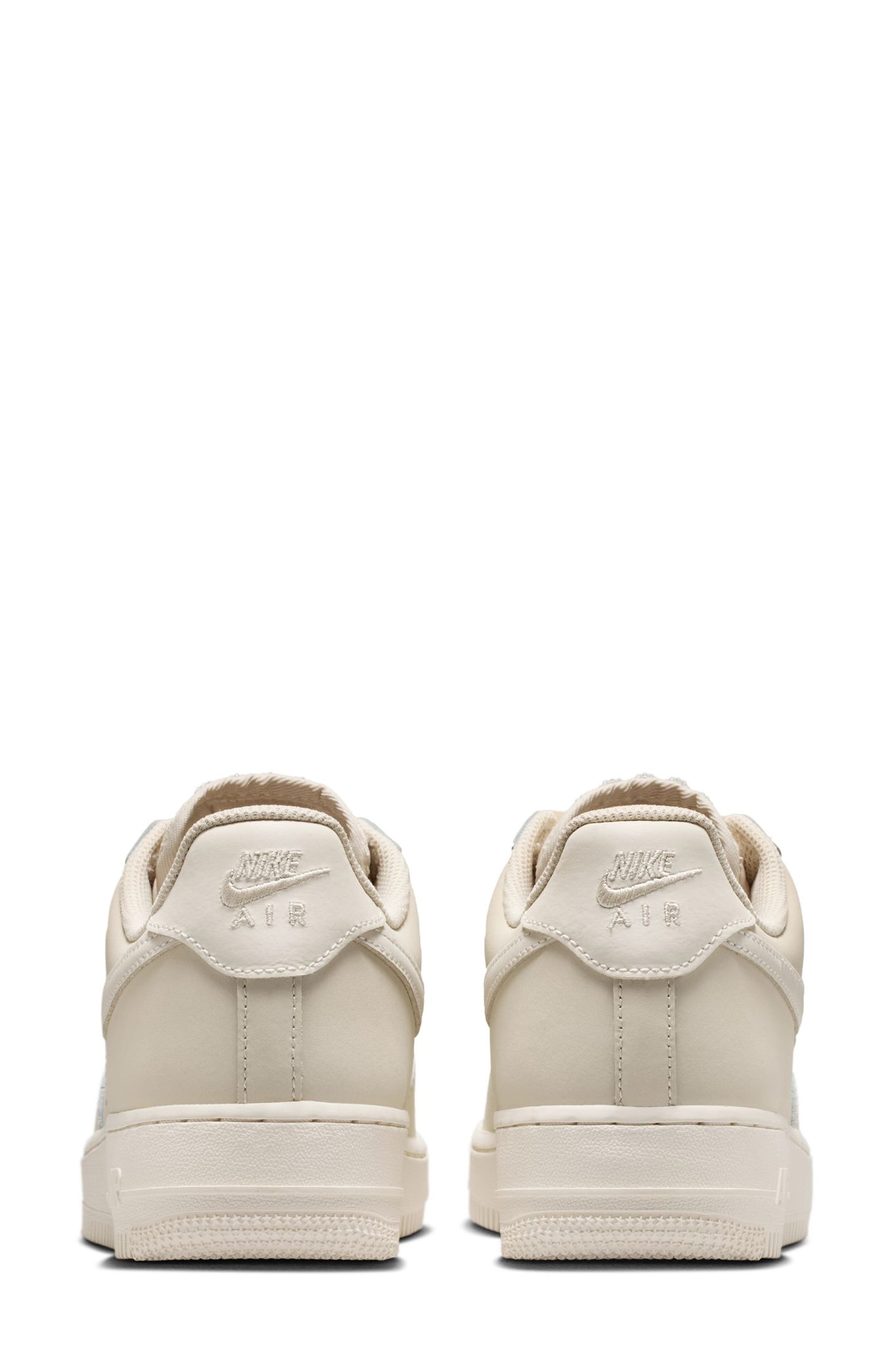 Nike Air Force 1 Retro Premium Basketball Sneaker, Alternate, color, 