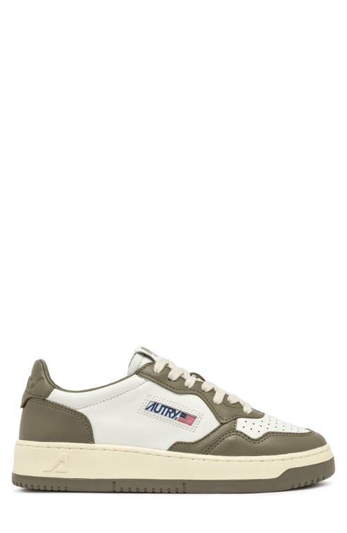 Autry Medalist Low Sneaker In Green