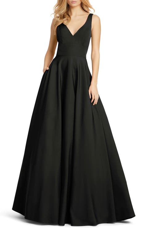 Classic Sleeveless A-Line Gown with Pockets