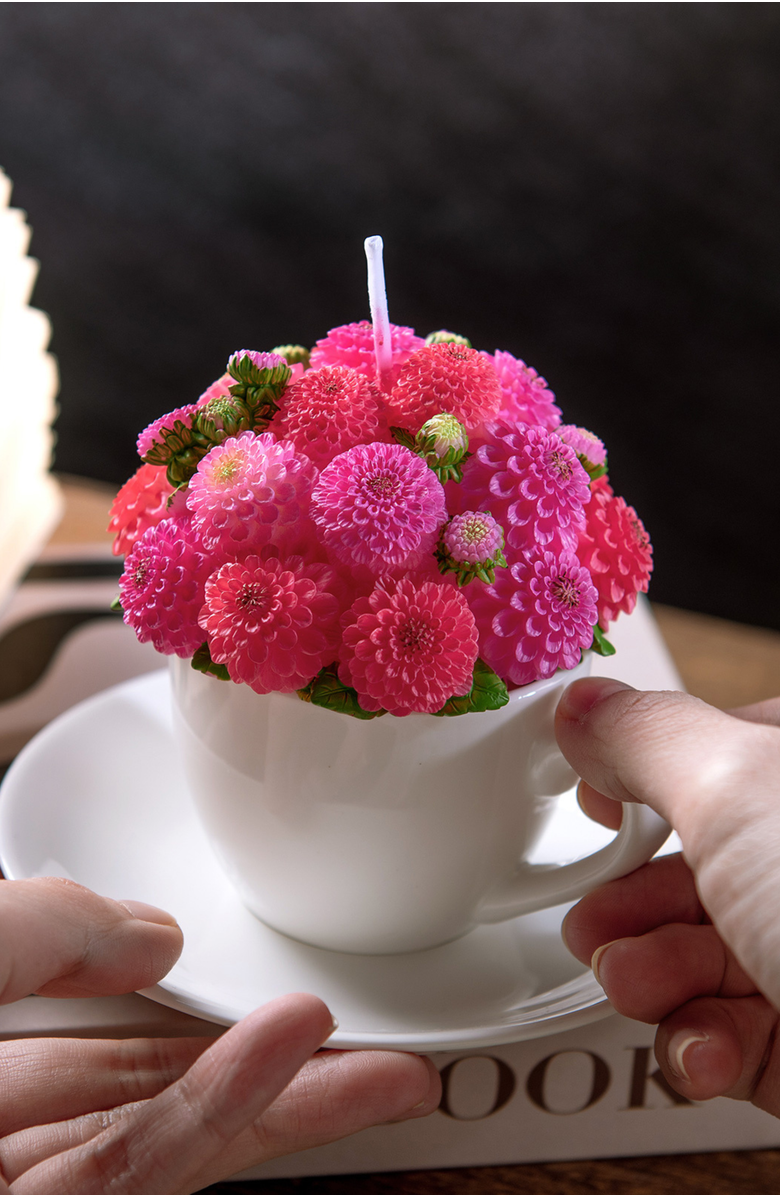 Southlake gifts Dahlia Bouquet Aromatherapy Candle, Alternate, color, Rose Red