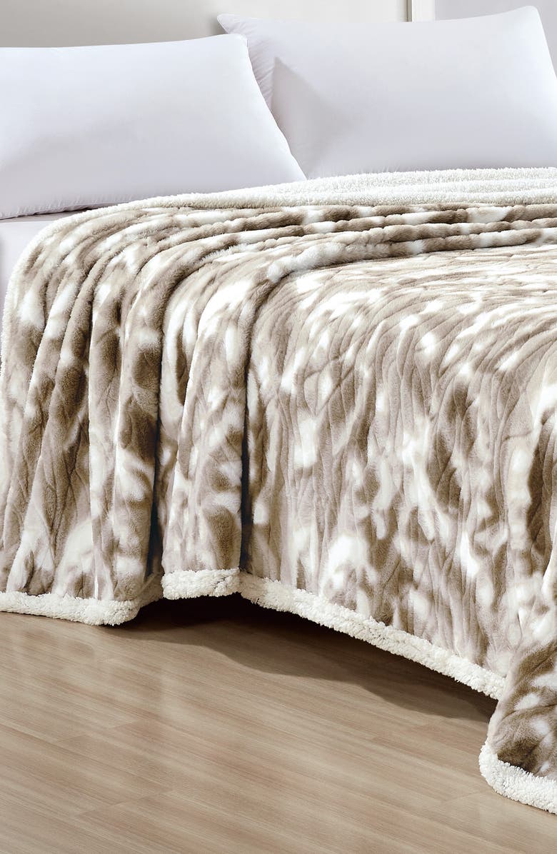 Alaska Faux Fur Throw Blanket