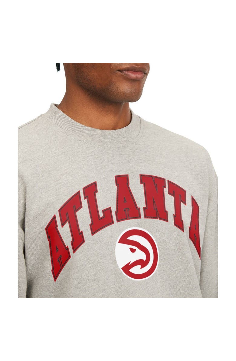 TOMMY JEANS Men's Tommy Jeans Gray Atlanta Hawks James Patch Pullover Sweatshirt, Alternate, color, Gray