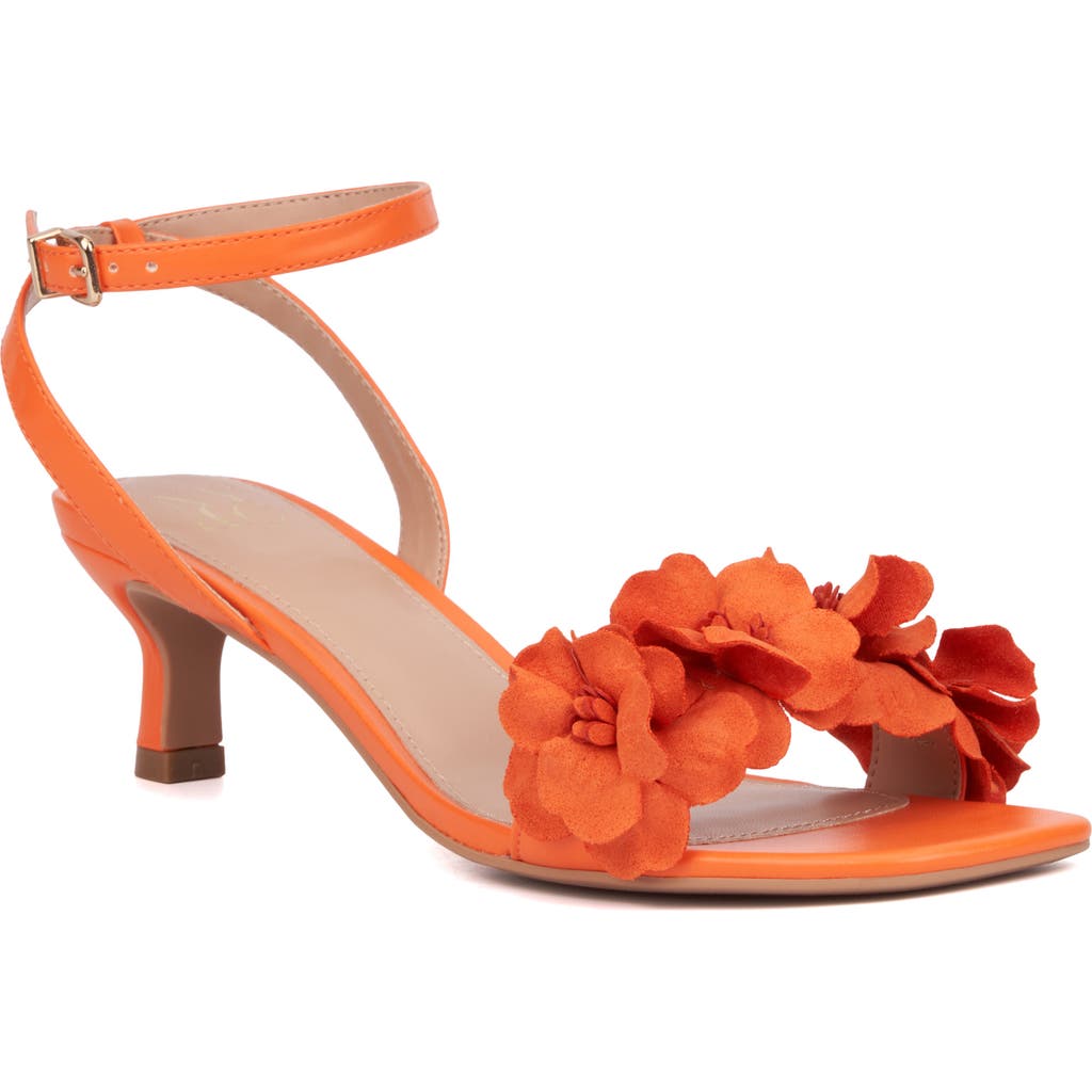 NEW YORK AND COMPANY NEW YORK AND COMPANY GWENDOLYN FLOWER STRAP SANDAL
