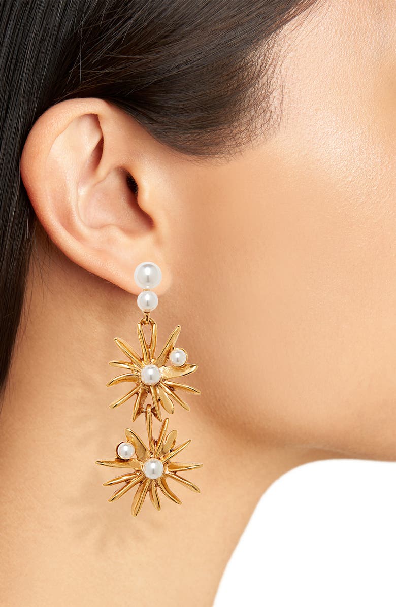 Oscar de la Renta Imitation Pearl Starburst Drop Earrings, Alternate, color, 