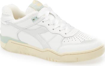 B.560 Cherie Sneaker