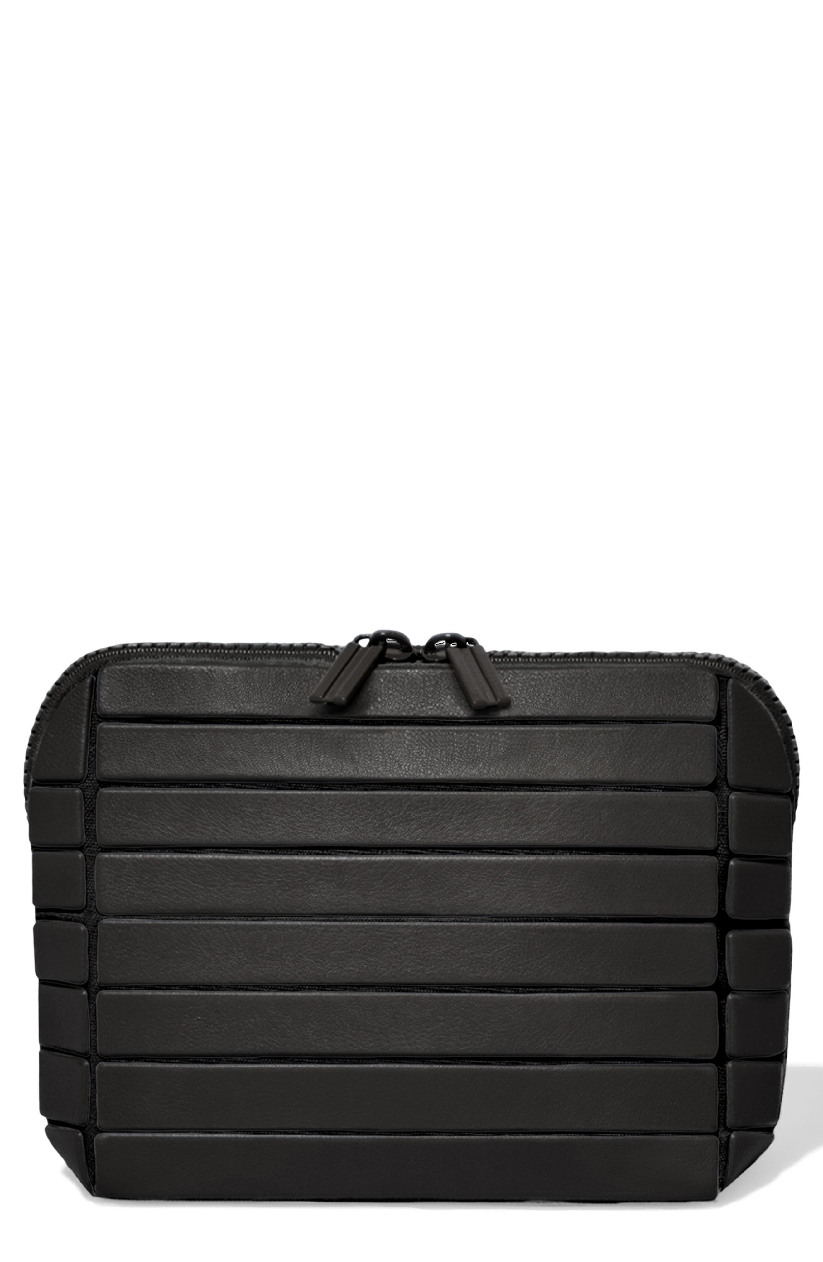Parallelle The Small Traveller Toiletry Kit in Onyx 