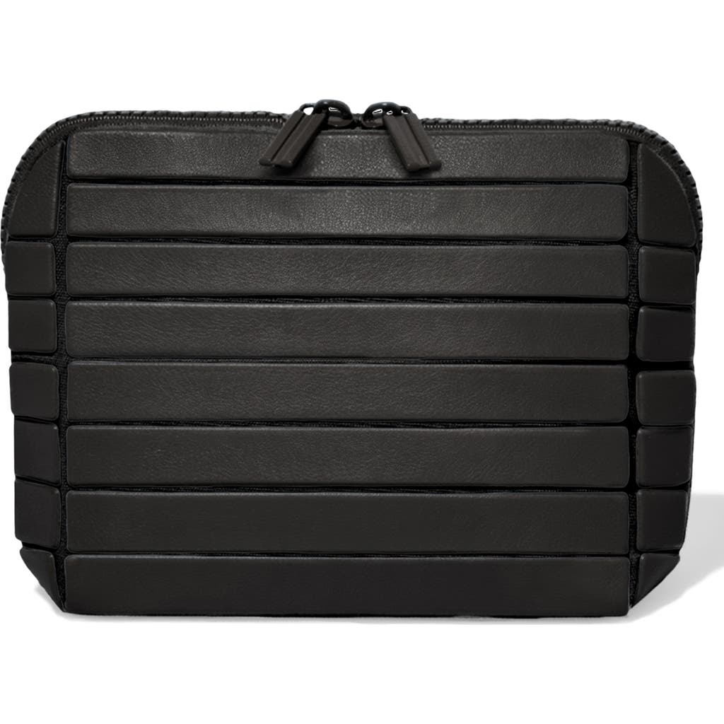 Parallelle The Small Traveler Toiletry Kit In Black
