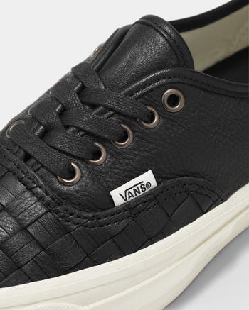 U LX Authentic 44 Sneaker