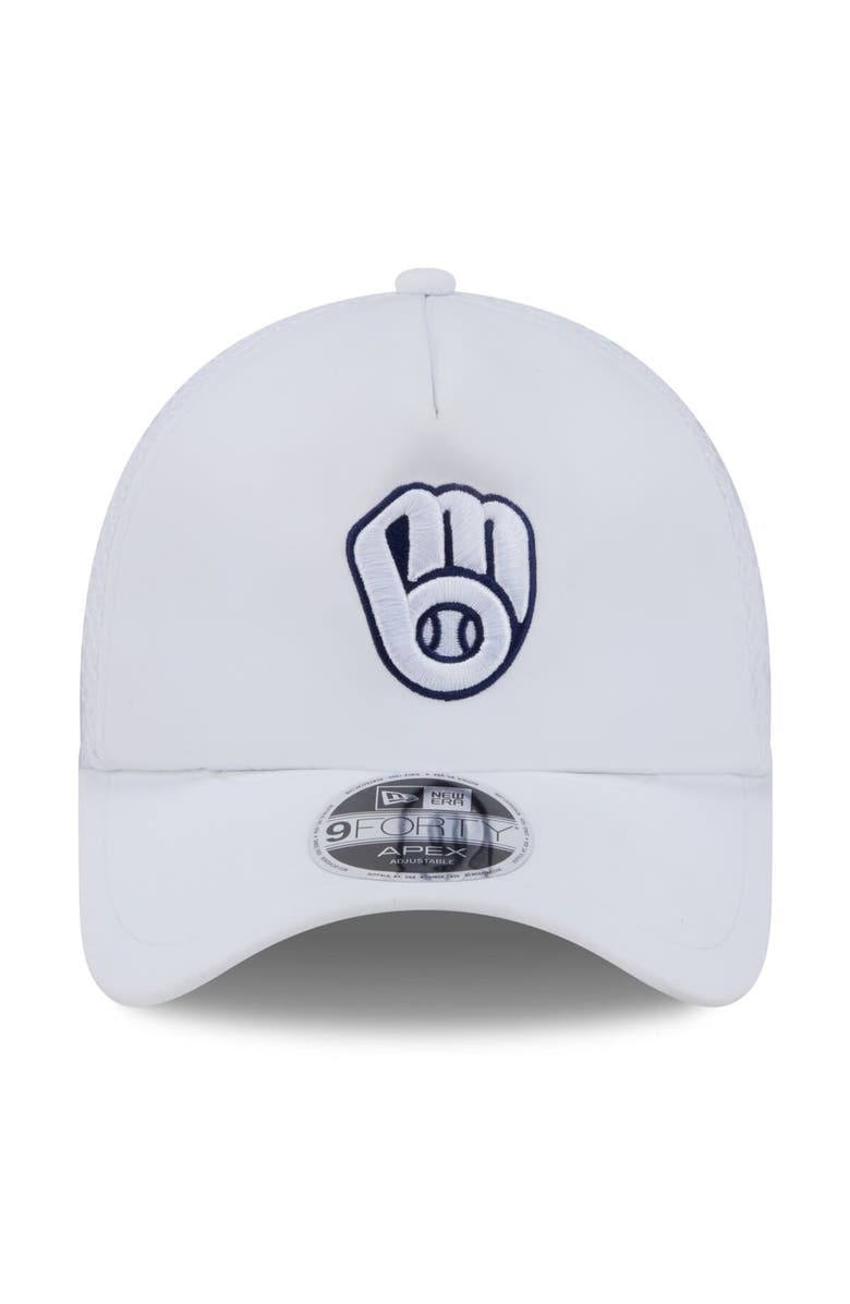 New Era Men's New Era White Milwaukee Brewers 2026 Batting Practice Apex 9FORTY Adjustable Trucker Hat, Alternate, color, White