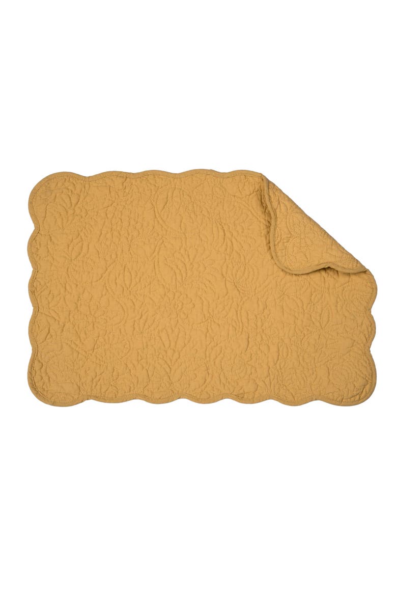 Christiana Honey Reversible Machine Washable Scallop Quilt Placemats Set of 6, Alternate, color, Yellow