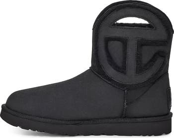 【UGG】★ミニブーツ★ UGG x Telfar Logo Mini UGG® 公式【 UGG x TELFAR ロゴ ミニ ブーツ|UGG X Telfar Logo