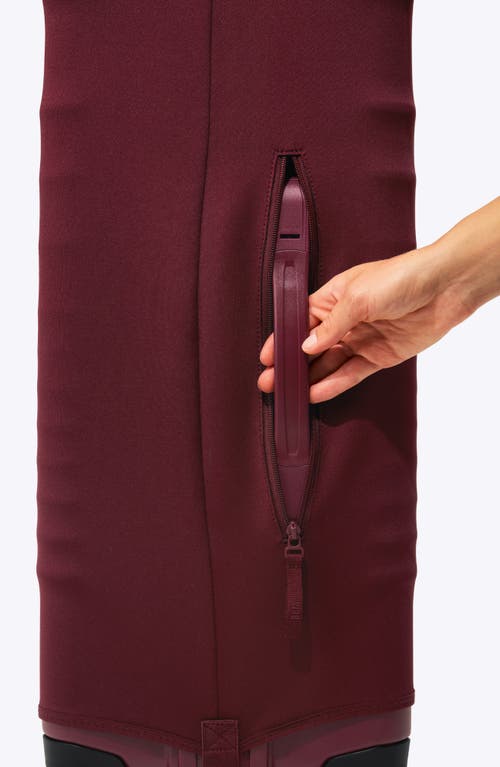 Beis Béis The Medium Check-in Luggage Cover In Burgundy