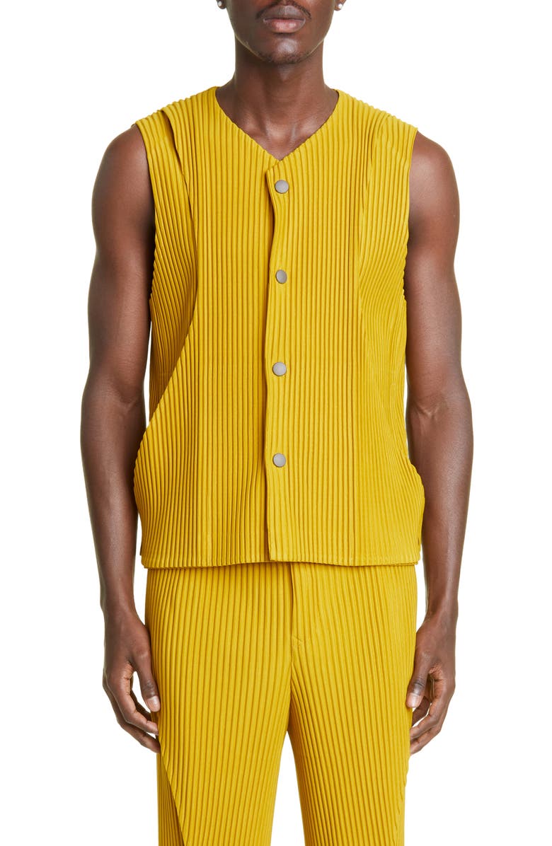 Homme Plissé Issey Miyake Men's Bow Pleated Snap Front Vest, Main, color,