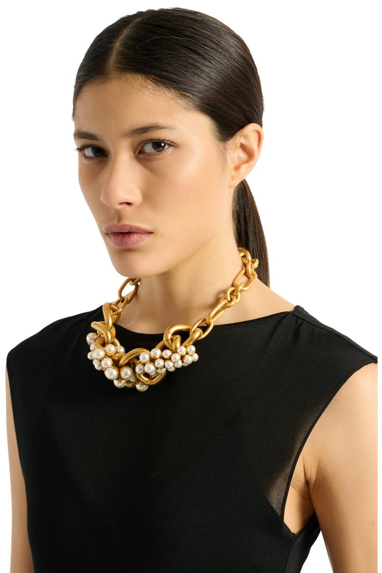 Sync necklace in brass and pearls, Alternate, color, gold