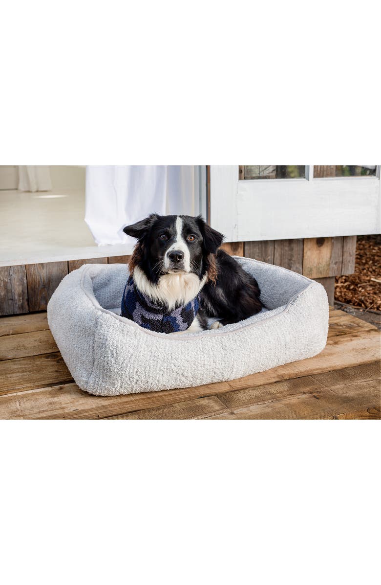 Barefoot Dreams<sup>®</sup> CozyChic<sup>®</sup> Pet Bed, Alternate, color, Pearl-Silver