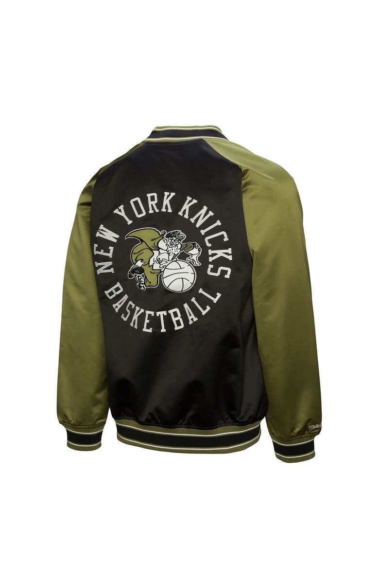 Mitchell & Ness Men's Mitchell & Ness Olive/Black New York Knicks Clutch Satin Raglan Full-Snap Jacket, Alternate, color, Olive