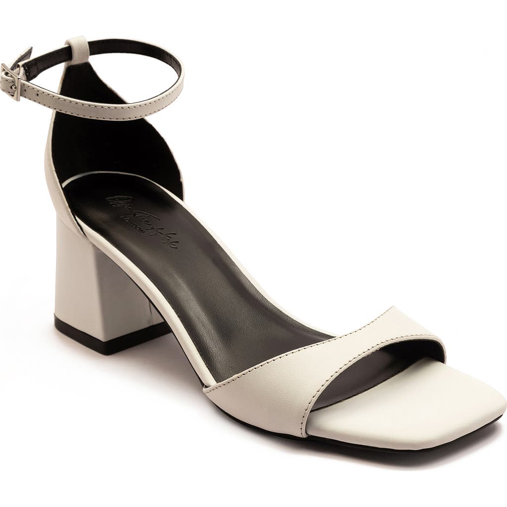 Off The Hook London Knightsbridge Block Heel Sandal In White