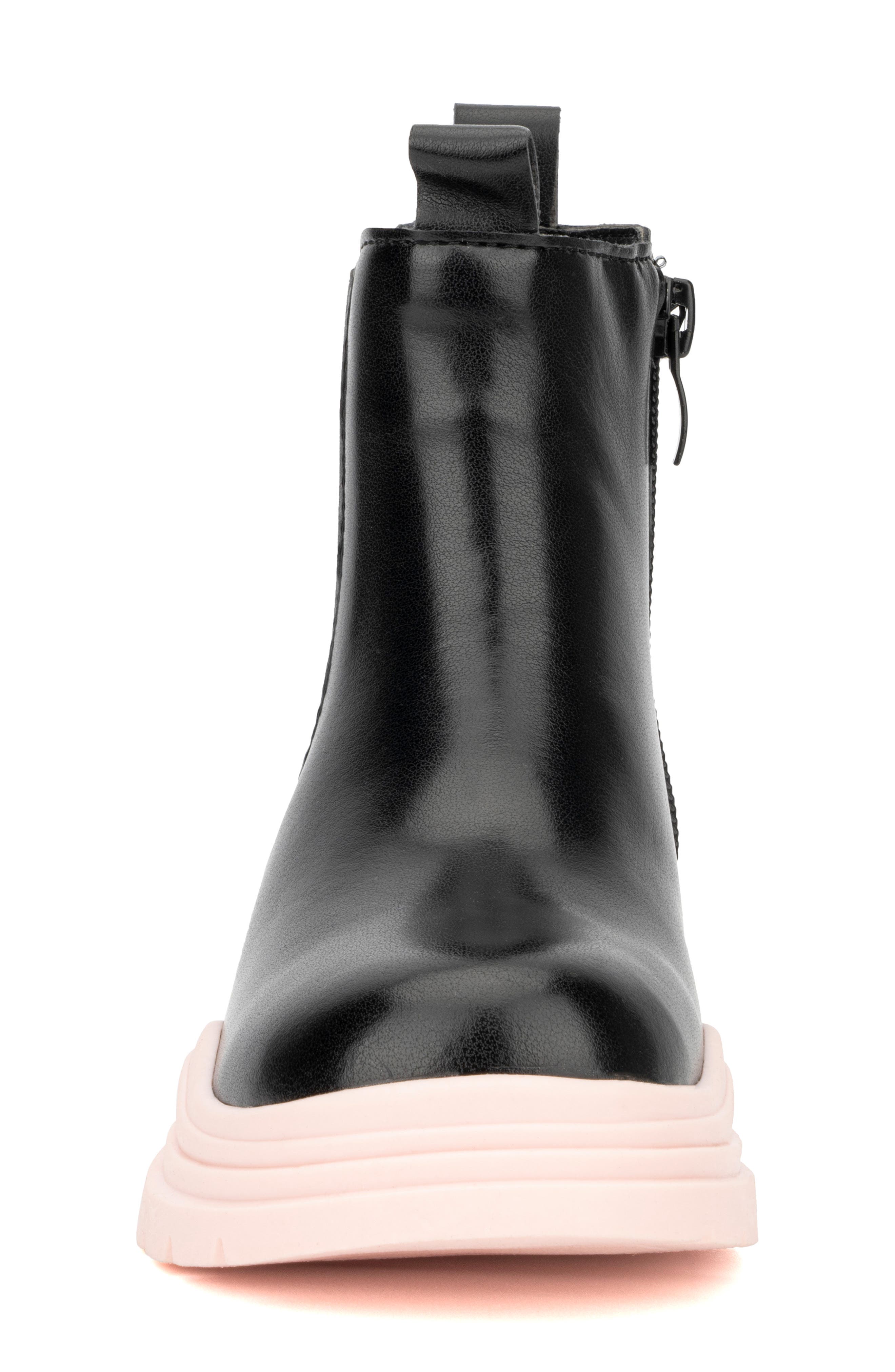OLIVIA MILLER Chelsea Boot, Alternate, color, Black